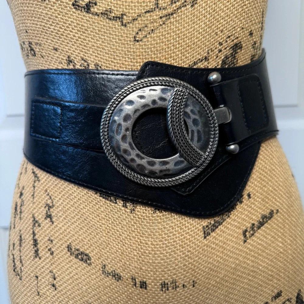 Black Wide Elastic Cinch Belt Hammered Silver Tone Metal Hook Buckle Boho 31in